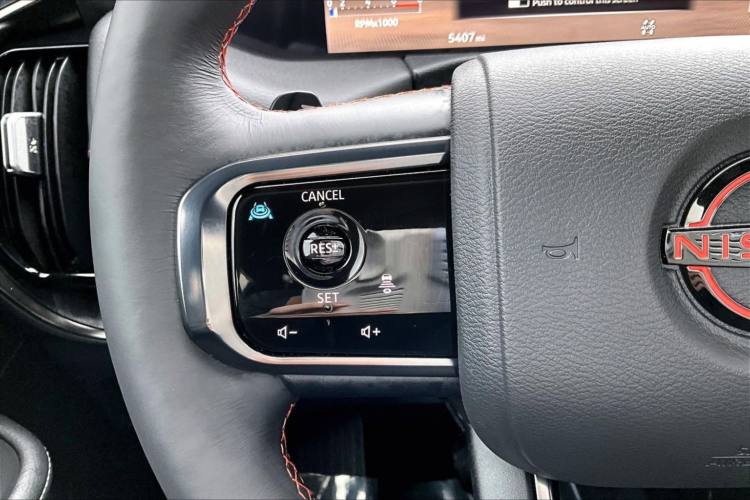 Used 2025 Nissan Armada PRO-4X w/ Pro-4X Premium Package image 11