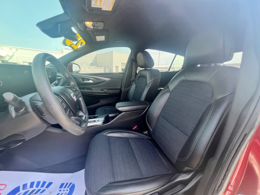 Used 2025 Buick Envista Preferred FWD image 15