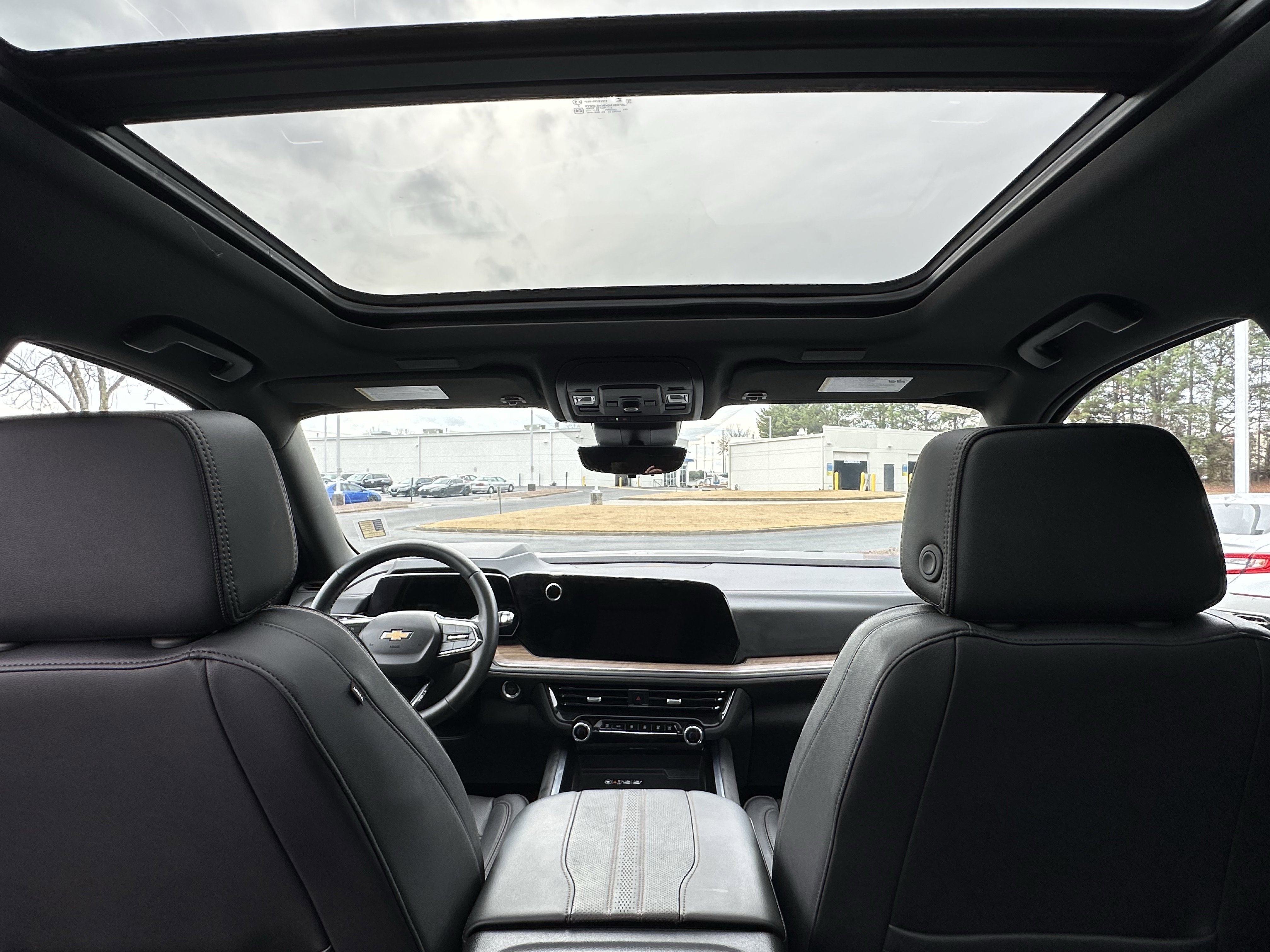 Used 2025 Chevrolet Suburban High Country w/ Sun And Tow Package image 42