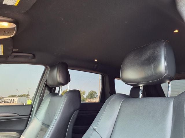 Used 2018 Jeep Grand Cherokee Altitude AWD/4WD image 14