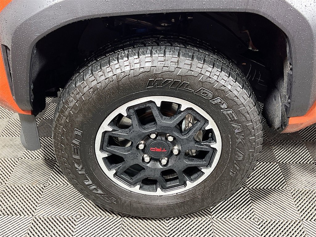Certified 2025 Toyota Tacoma TRD Off-Road image 27