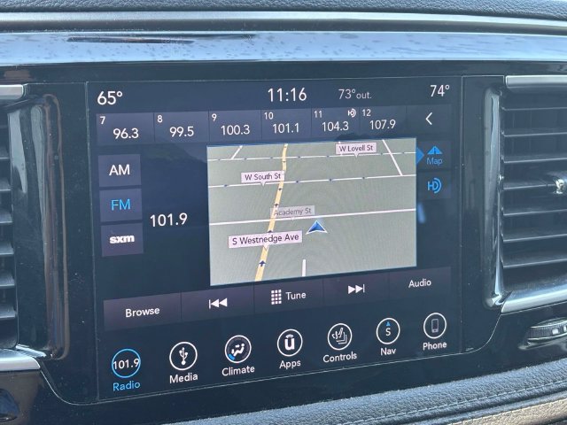 Used 2018 Chrysler Pacifica Limited w/ Advanced Safetytec Group FWD image 17