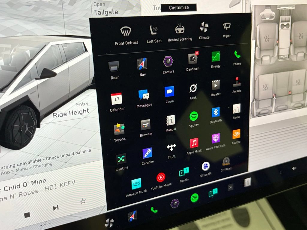 Used 2024 Tesla Cybertruck AWD Crew Cab image 45