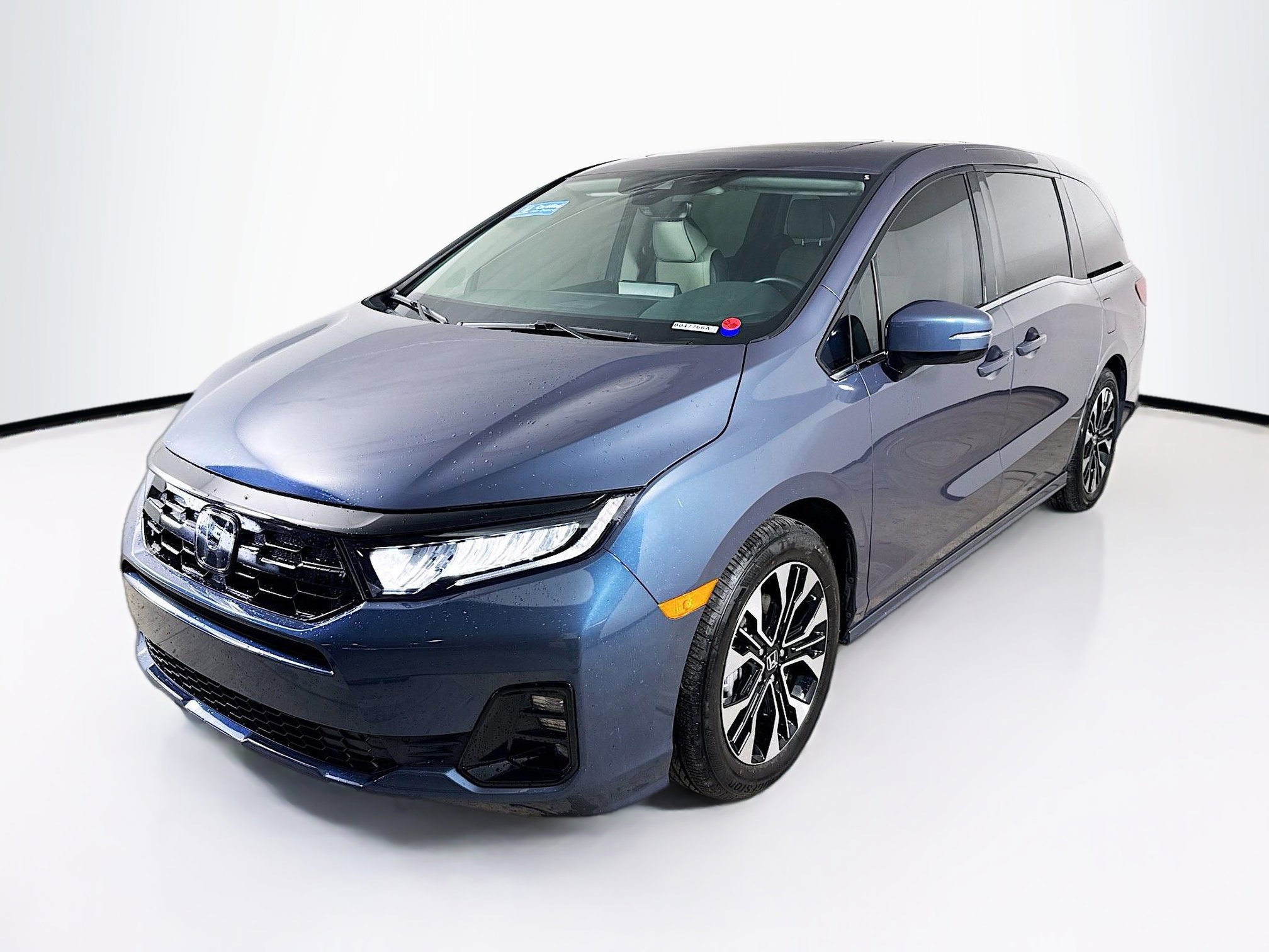 Certified 2025 Honda Odyssey Elite image 4