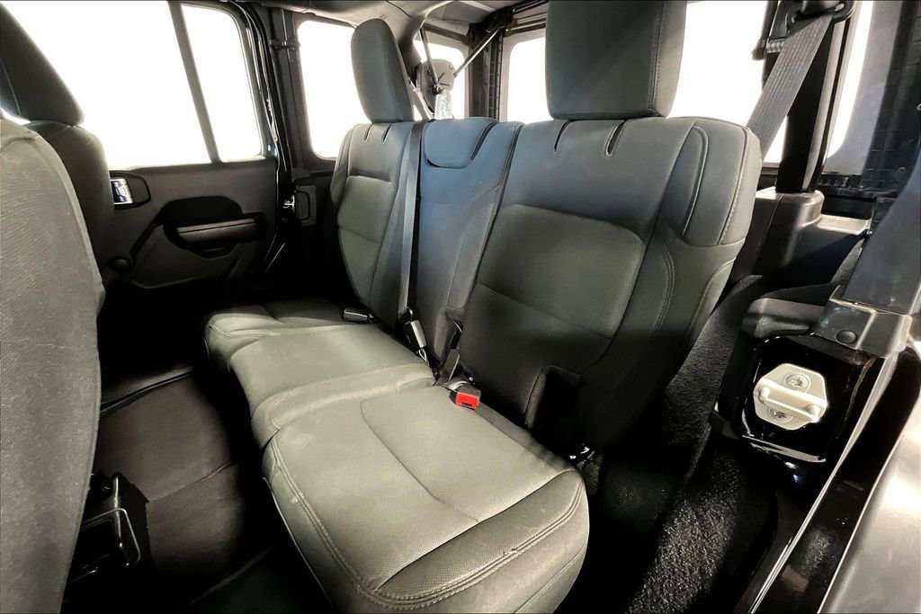 Used 2023 Jeep Wrangler Sport image 33