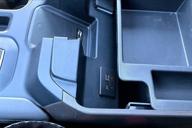 Used 2025 GMC Sierra 3500 Denali w/ Denali Reserve Package image 17