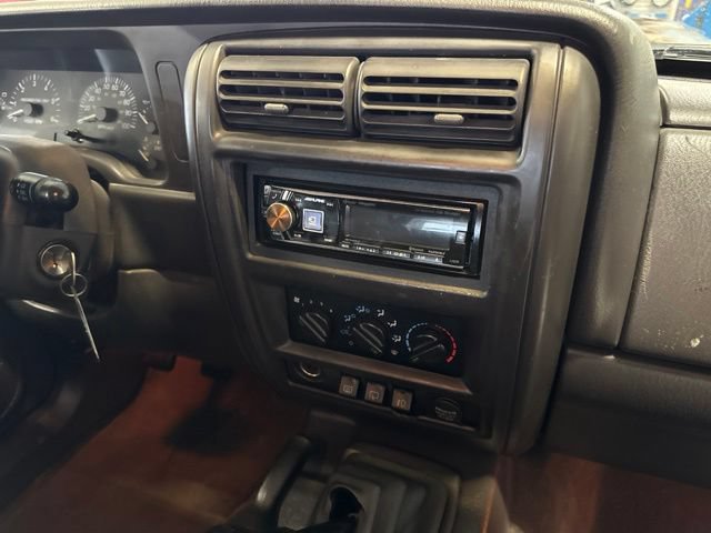 Used 1999 Jeep Cherokee Sport AWD/4WD image 14