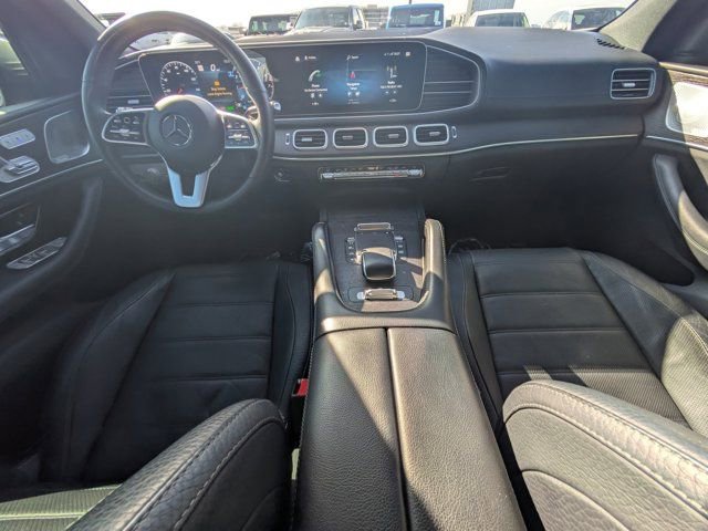 Used 2022 Mercedes-Benz GLS 450 4MATIC image 13