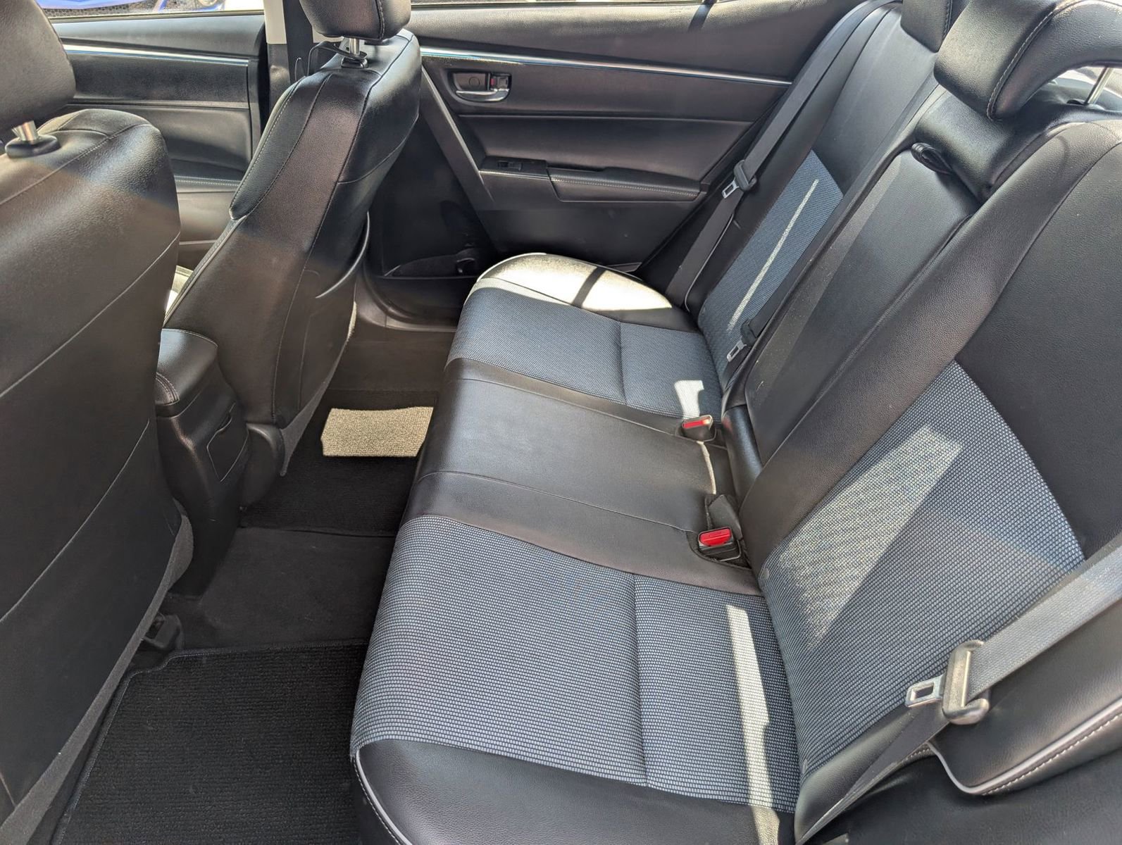 Used 2016 Toyota Corolla S FWD image 10