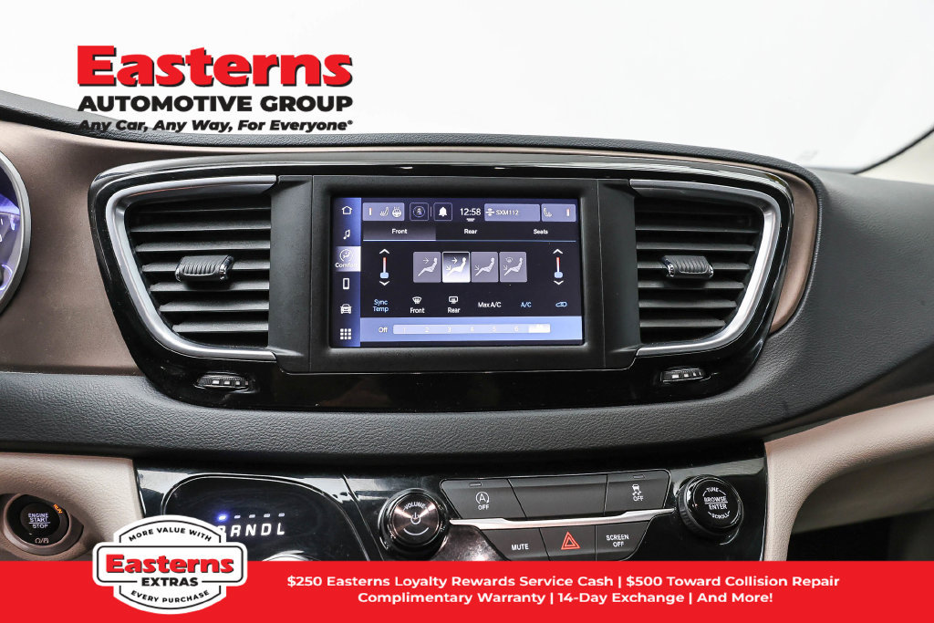 Used 2023 Chrysler Voyager LX FWD image 13