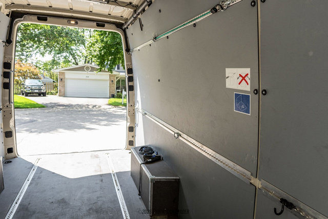 Used 2023 Mercedes-Benz Sprinter 2500 image 97