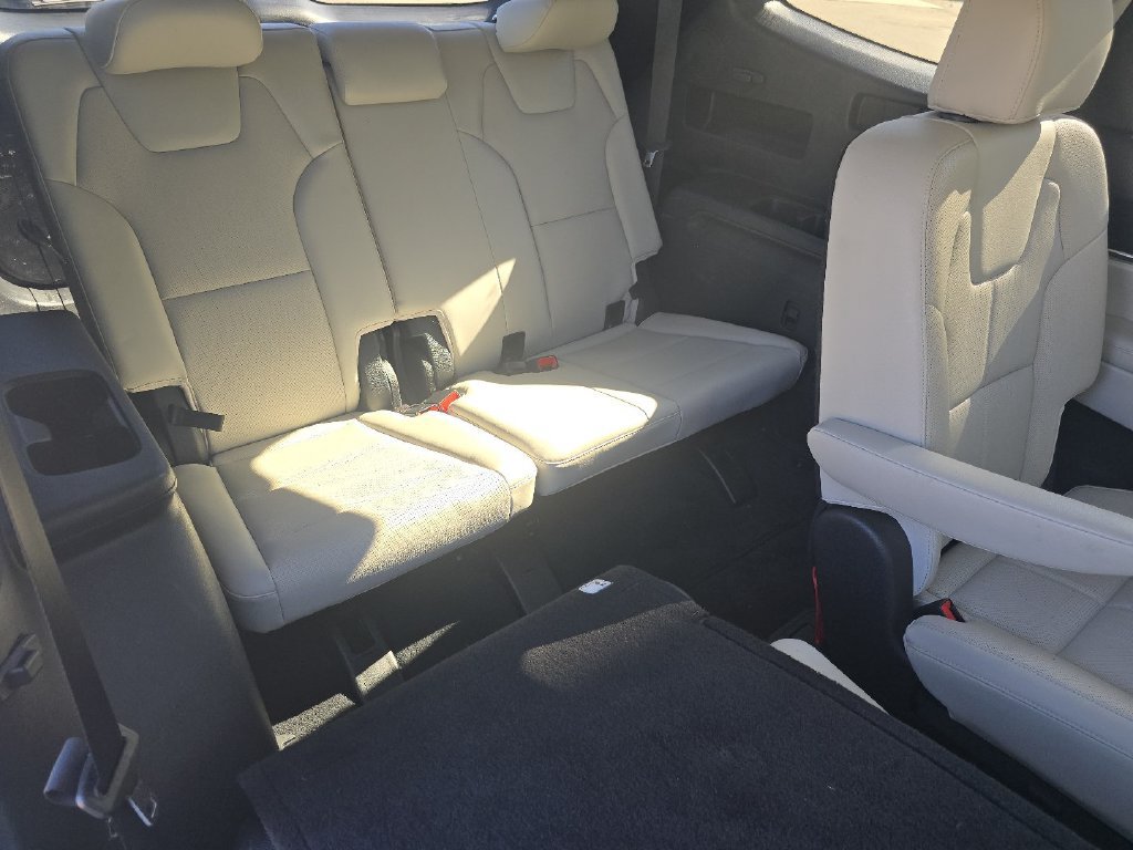 Used 2021 Kia Telluride EX w/ EX Premium Package AWD/4WD image 22