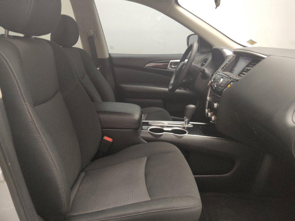 Used 2020 Nissan Pathfinder S FWD image 21