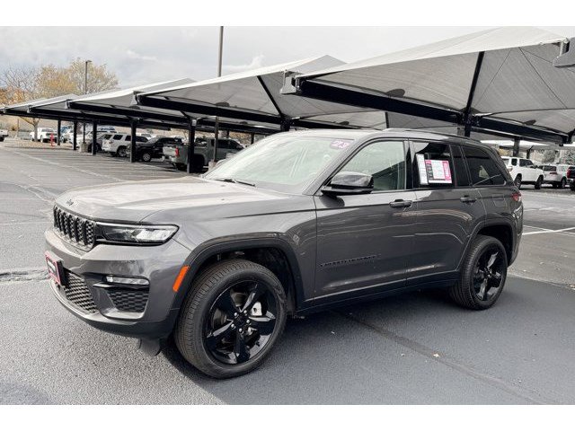 Used 2023 Jeep Grand Cherokee Limited w/ Black Appearance Package