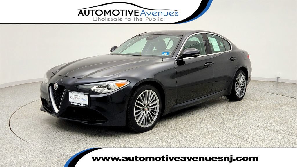 Used 2018 Alfa Romeo Giulia Ti w/ Quick Order Package 22X Lusso AWD/4WD image 1