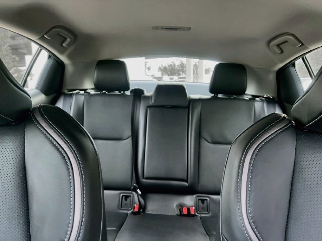Used 2025 Toyota Prius XLE FWD image 26