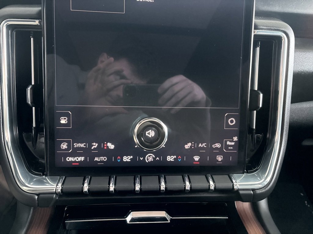 Used 2025 GMC Yukon Denali image 25