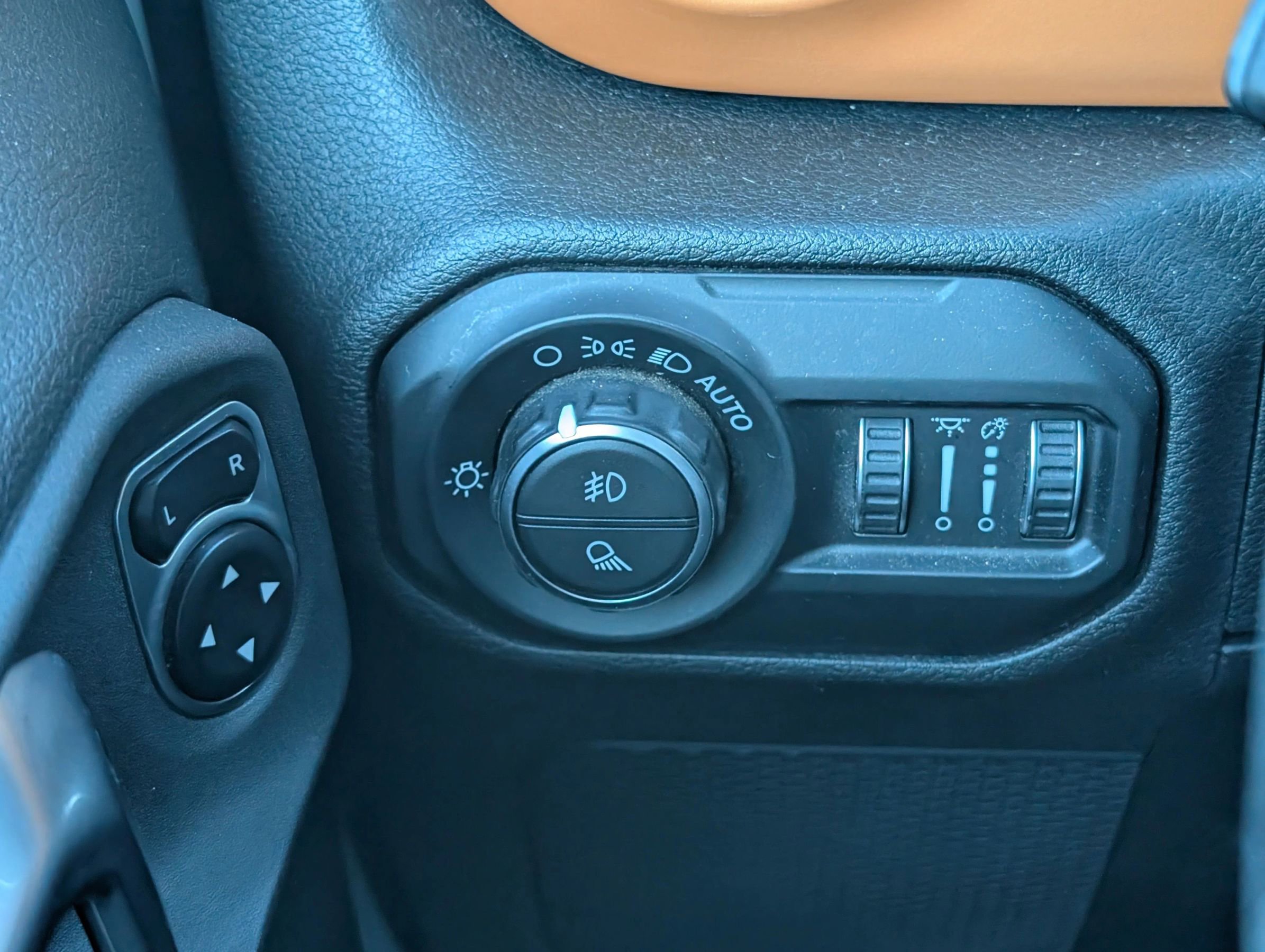 Used 2020 Jeep Gladiator Rubicon image 8