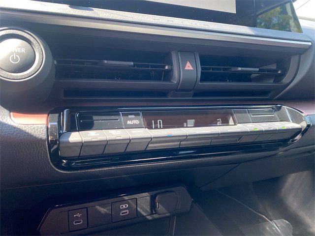 New 2026 Toyota Prius Plug-In Hybrid image 18