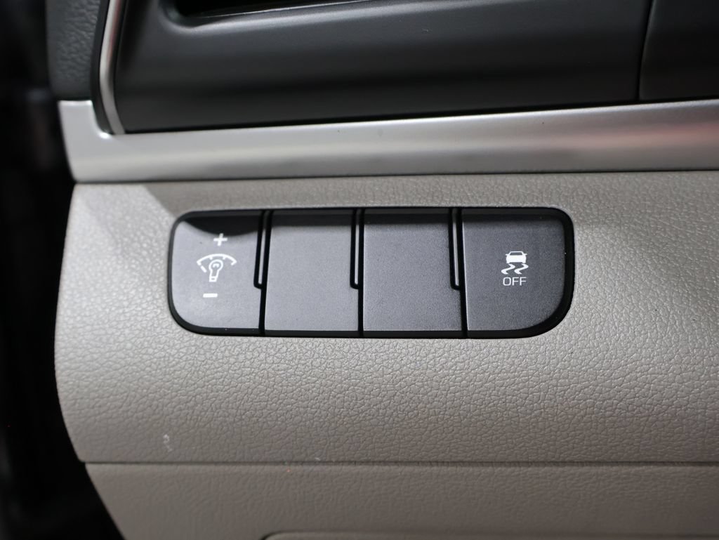 Used 2019 Hyundai Elantra SE FWD image 30