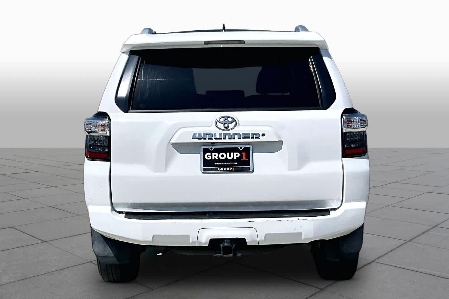 Used 2017 Toyota 4Runner SR5 RWD image 5