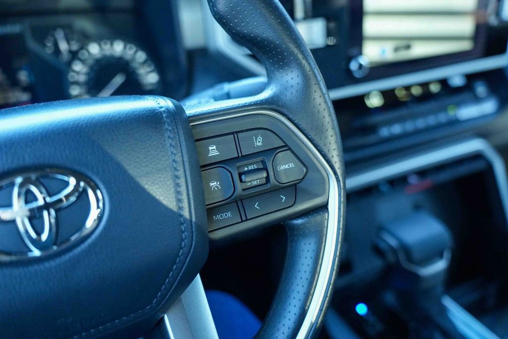 Used 2025 Toyota Tundra SR5 AWD/4WD image 28