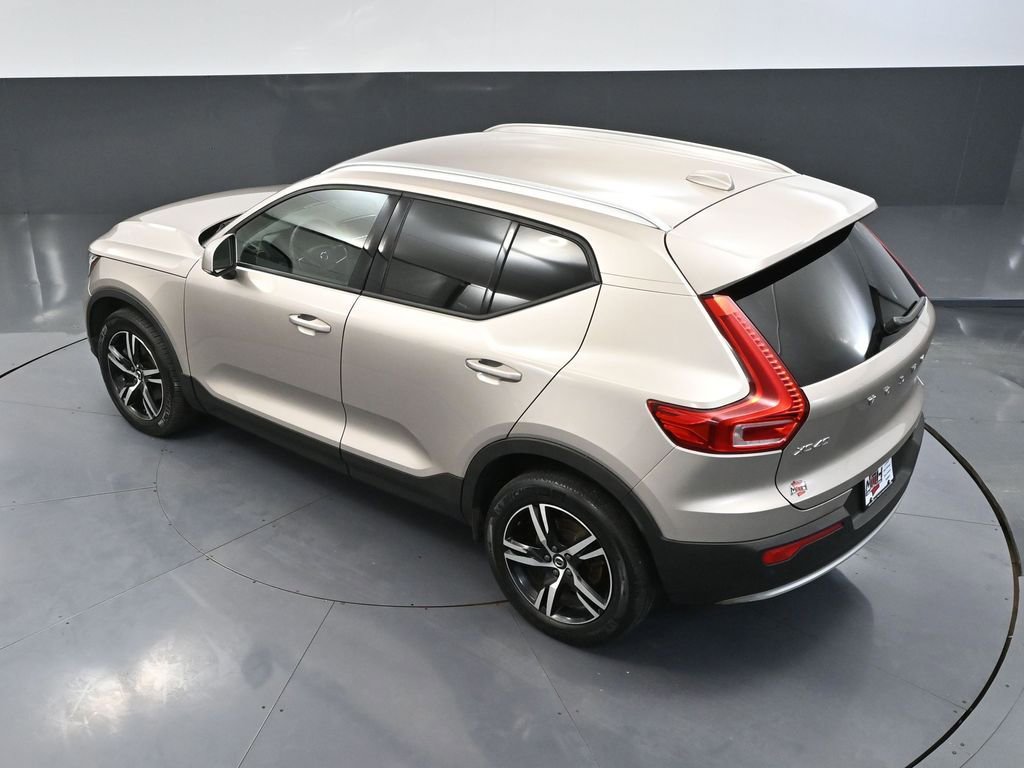 Used 2023 Volvo XC40 B5 Core image 53