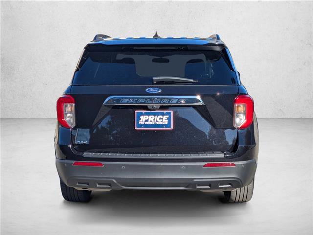 Certified 2022 Ford Explorer XLT image 7
