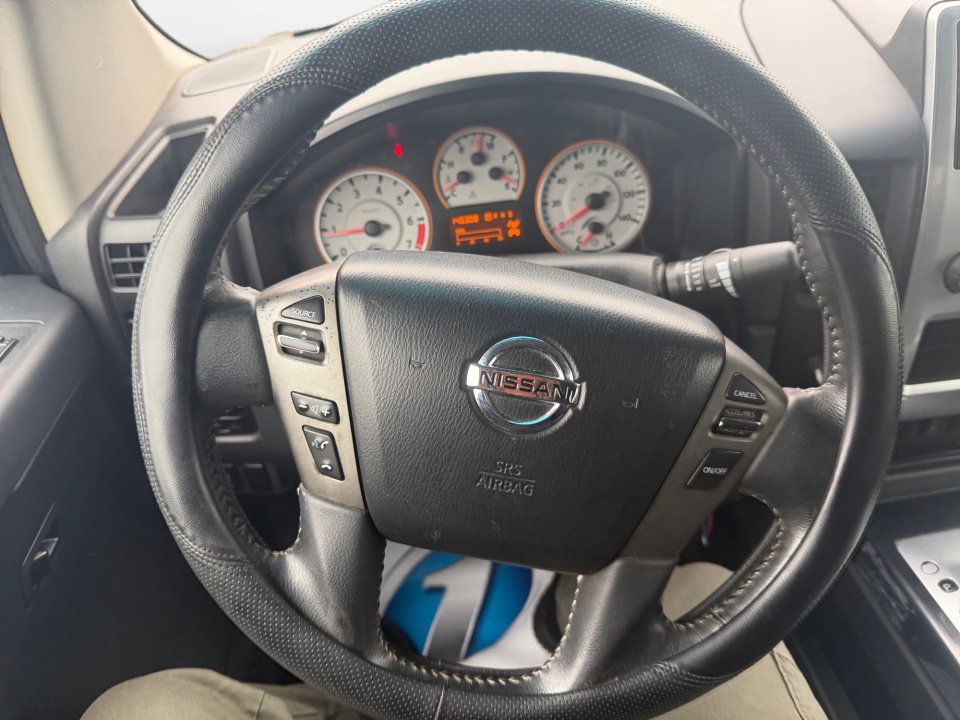 Used 2014 Nissan Titan PRO-4X image 12