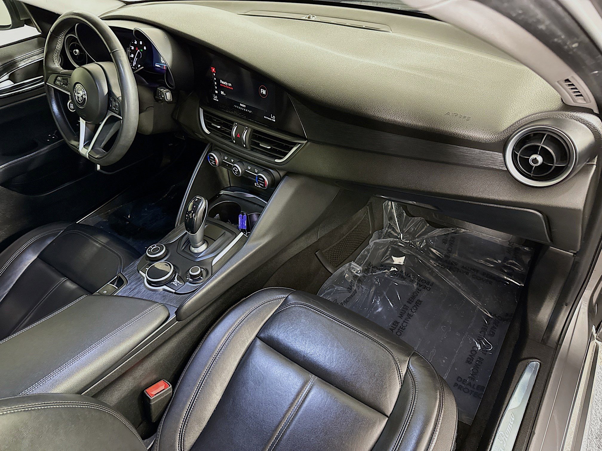 Used 2019 Alfa Romeo Giulia Base image 30