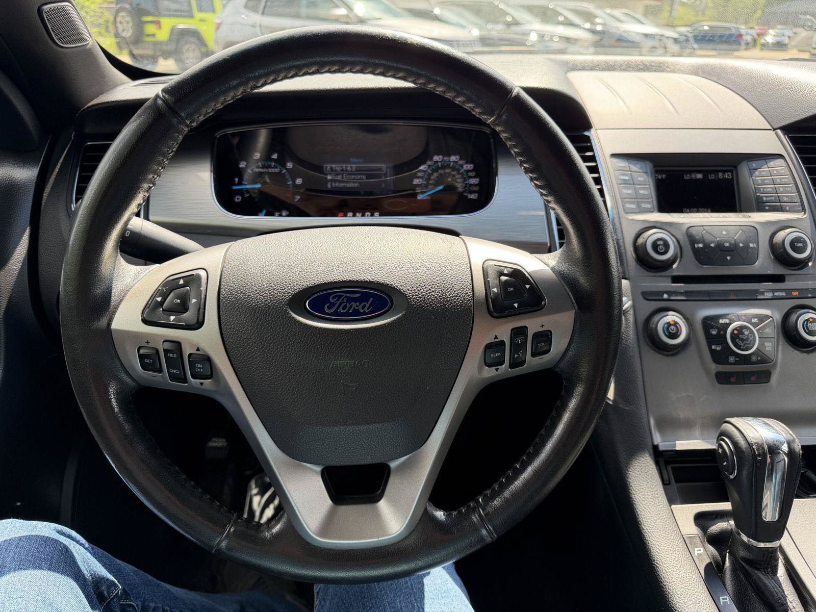 Used 2015 Ford Taurus SEL AWD/4WD image 11