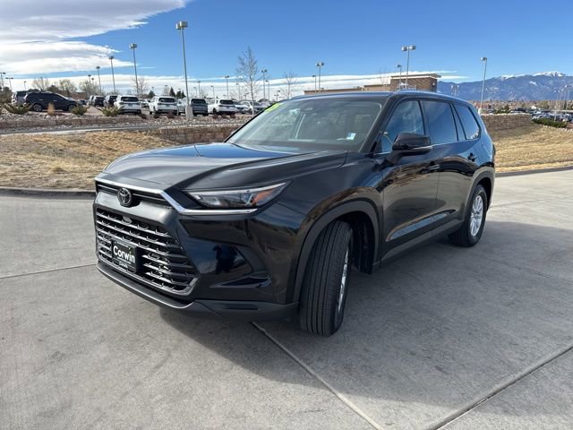 Used 2025 Toyota Grand Highlander XLE image 3