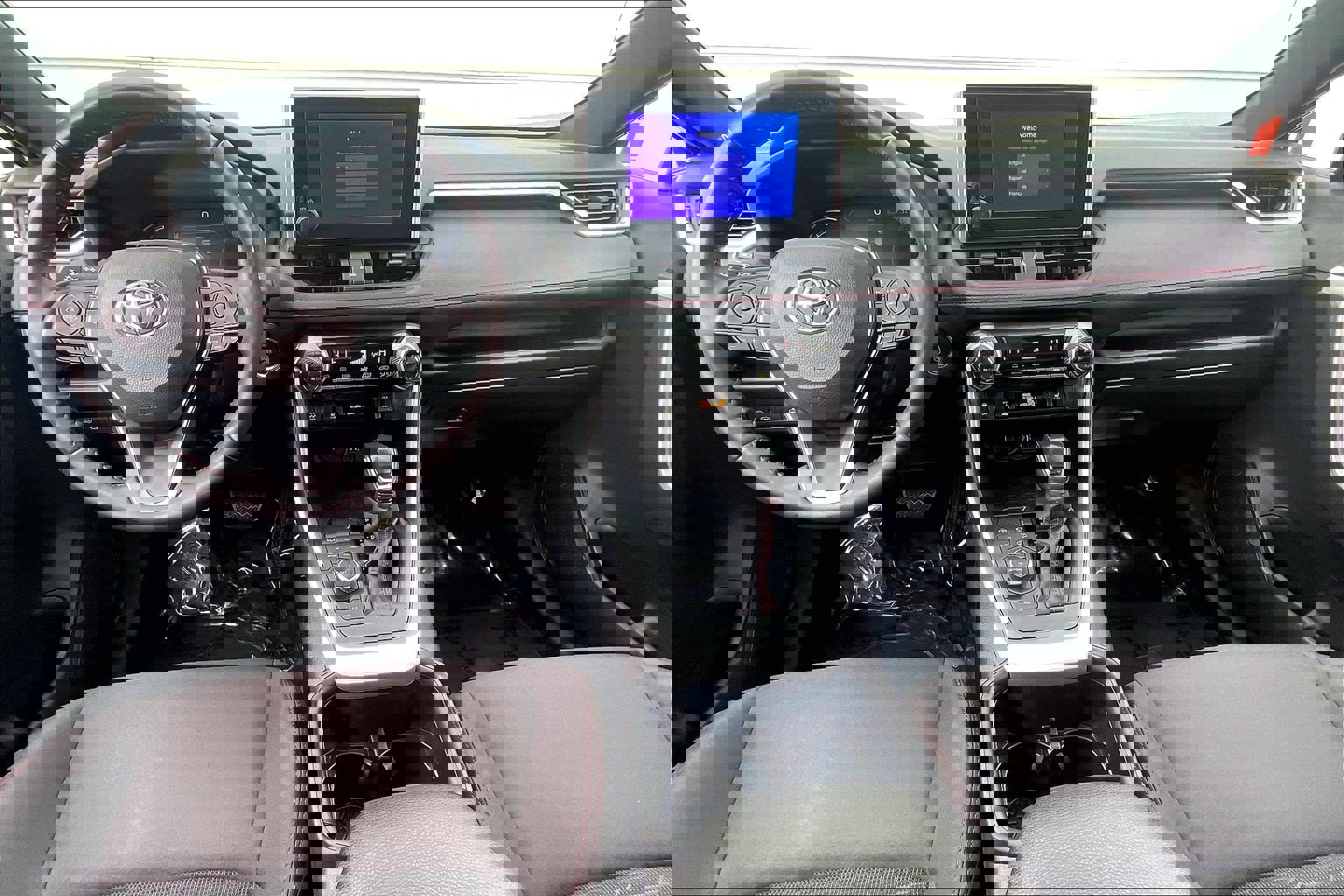 Used 2023 Toyota RAV4 SE image 19