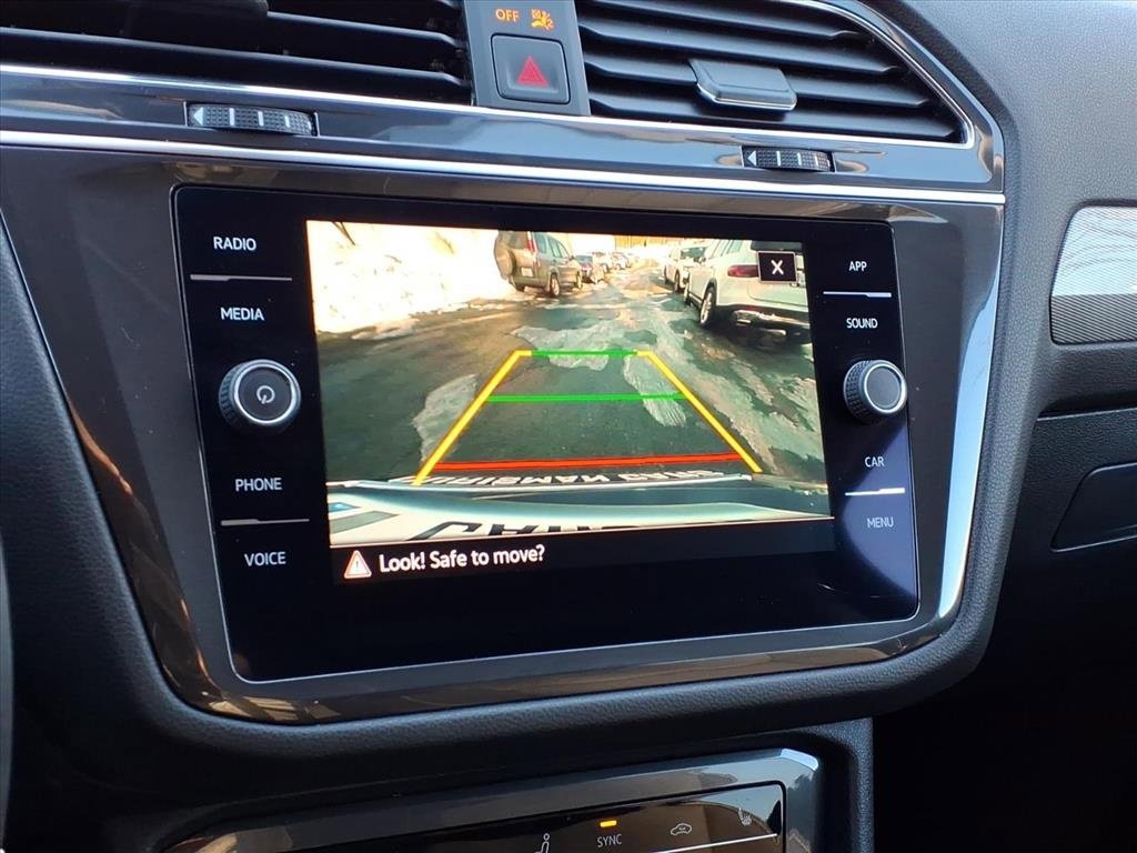 Used 2023 Volkswagen Tiguan SE image 19