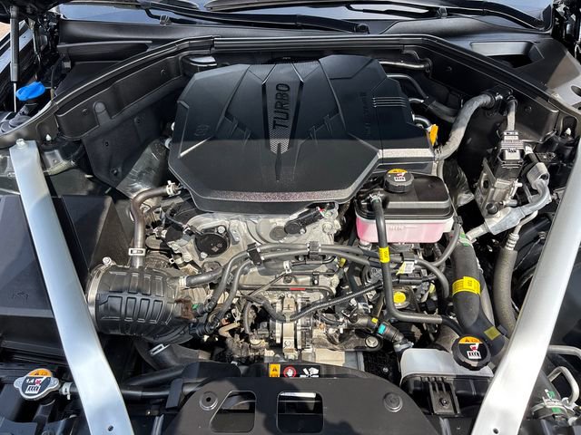 Used 2025 Genesis G70 2.5T image 34