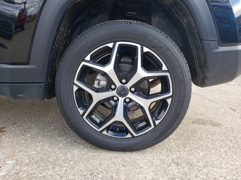 New 2026 Jeep Compass Limited image 24