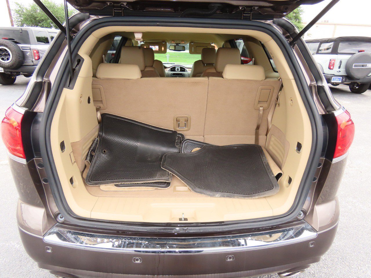 Used 2011 Buick Enclave CXL FWD image 14
