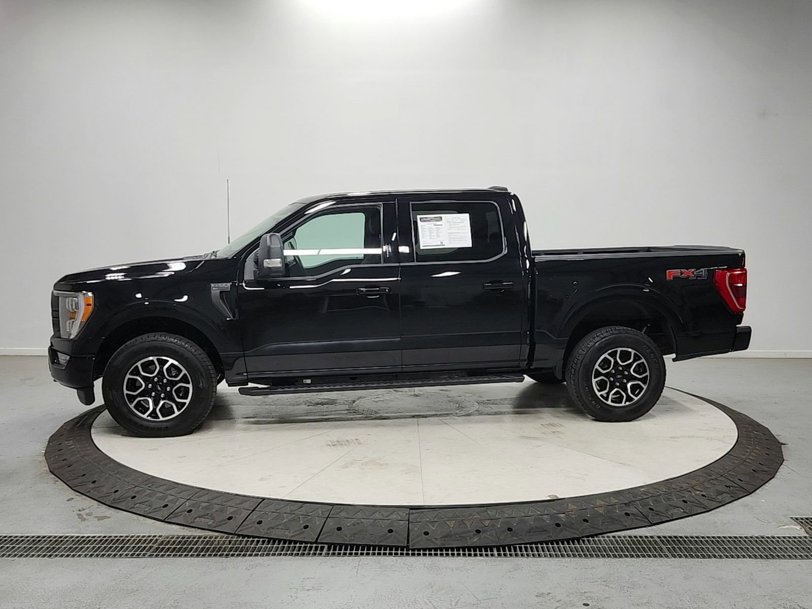 Used 2023 Ford F150 XLT w/ Equipment Group 302A High AWD/4WD image 4