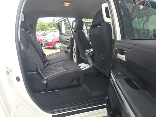 Used 2018 Toyota Tundra SR5 w/ SR5 Upgrade Package AWD/4WD image 11