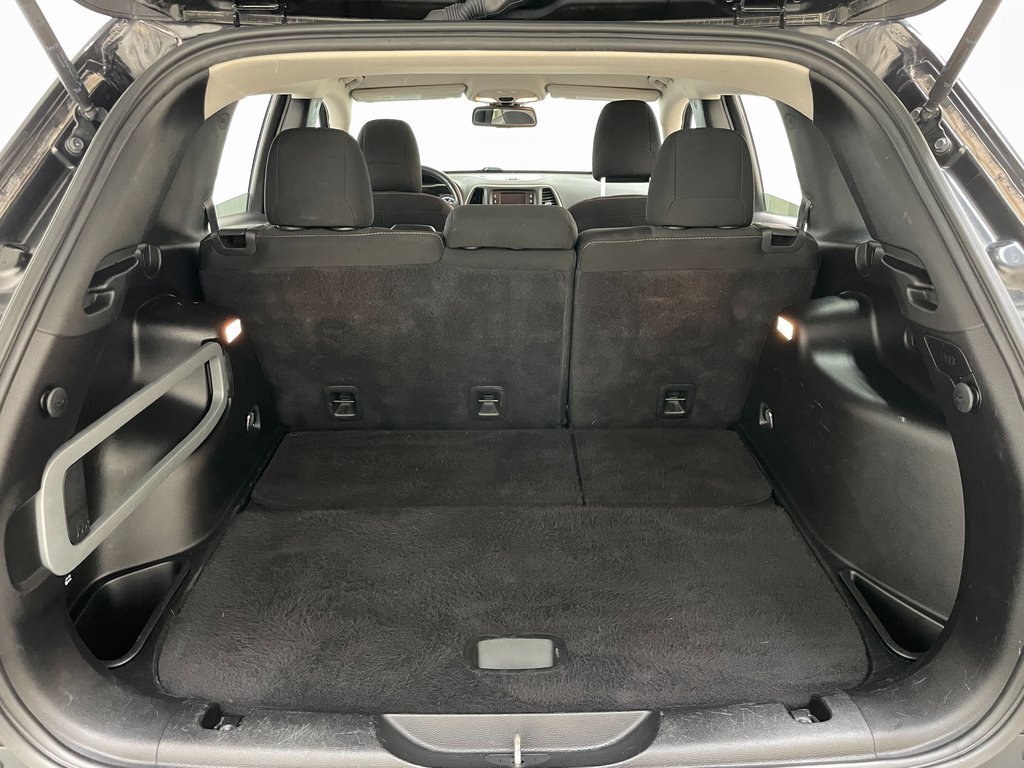 Used 2015 Jeep Cherokee Latitude w/ Cold Weather Group image 40