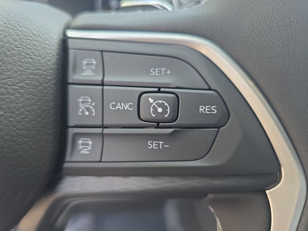 New 2025 Jeep Grand Cherokee Laredo image 19