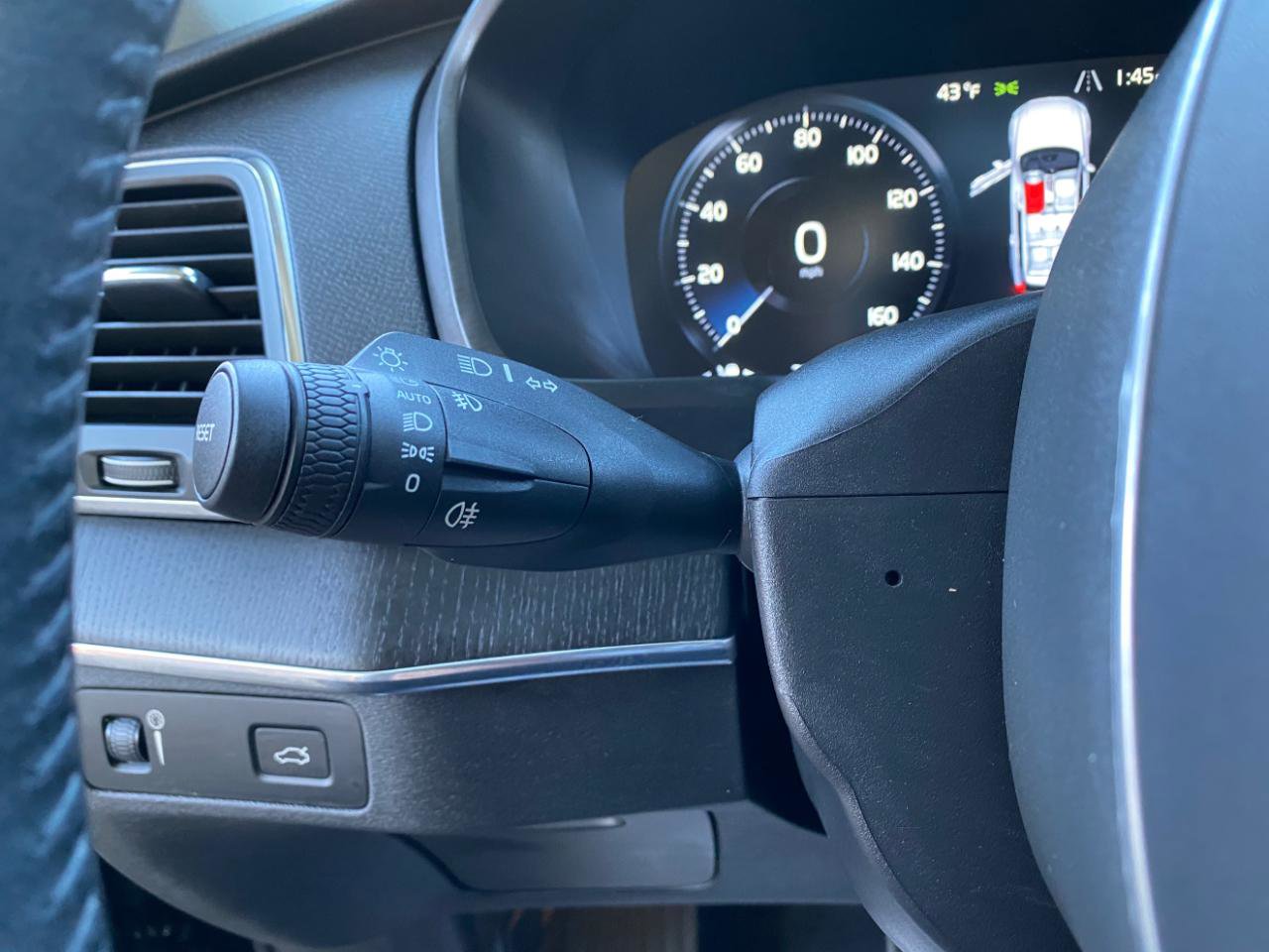 Used 2020 Volvo XC90 T6 Momentum image 68