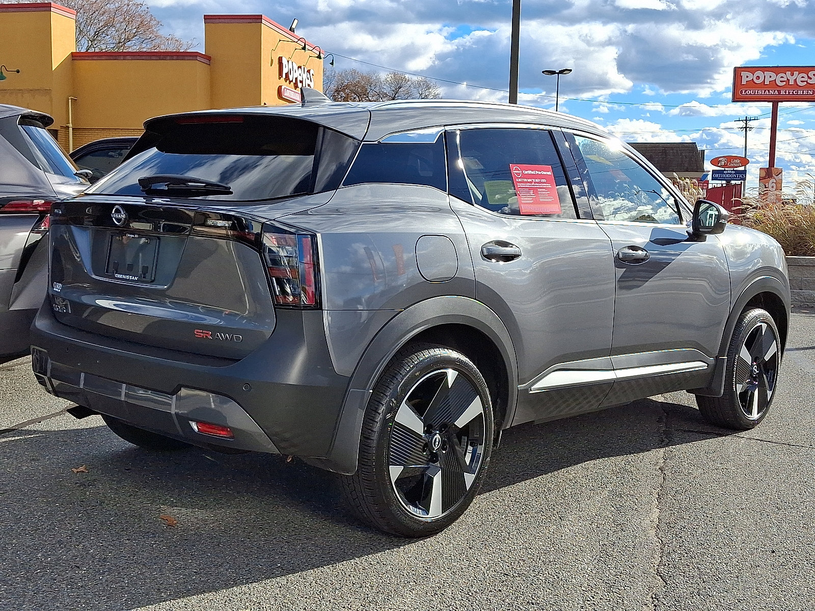 Used 2025 Nissan Kicks SR image 6