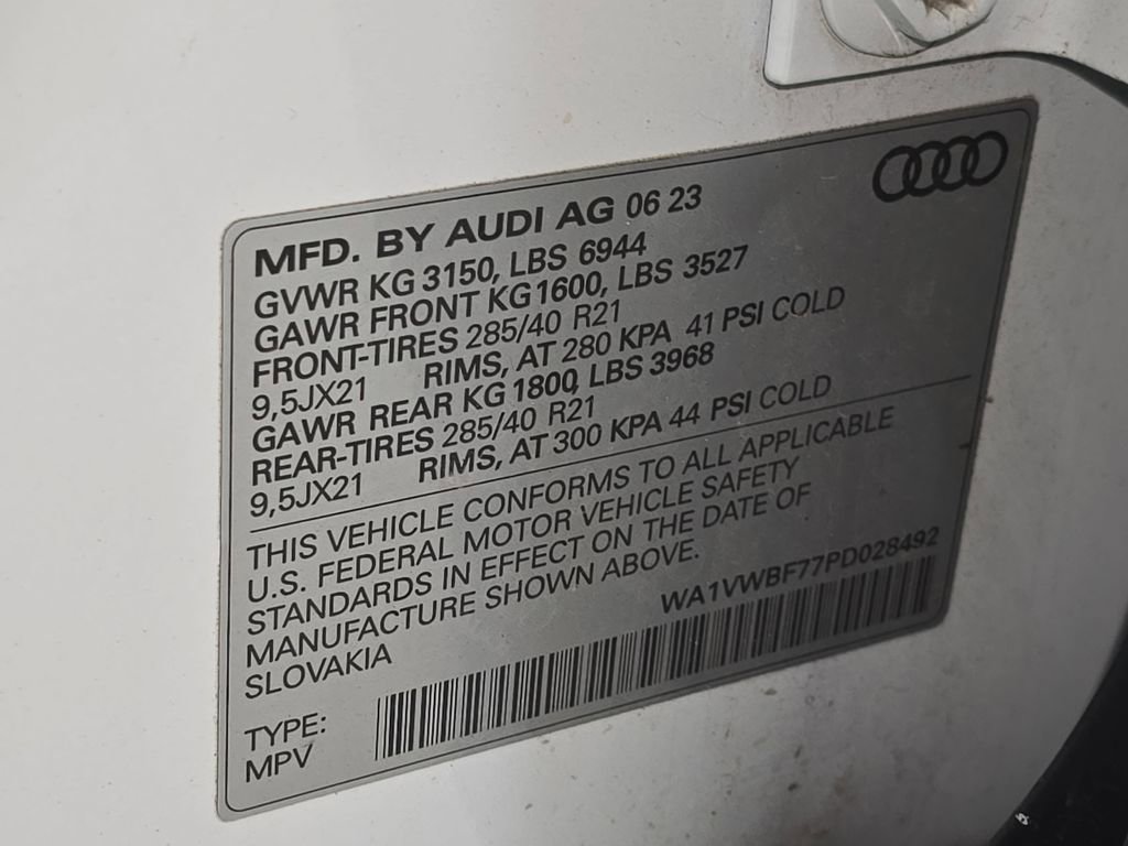 Used 2023 Audi SQ7 Prestige AWD/4WD image 38