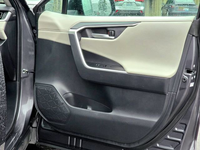 Used 2019 Toyota RAV4 Limited image 25