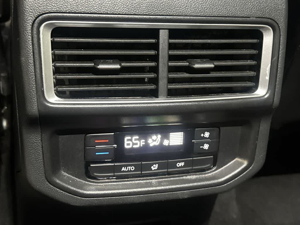 Used 2025 Volkswagen Atlas SE FWD image 23