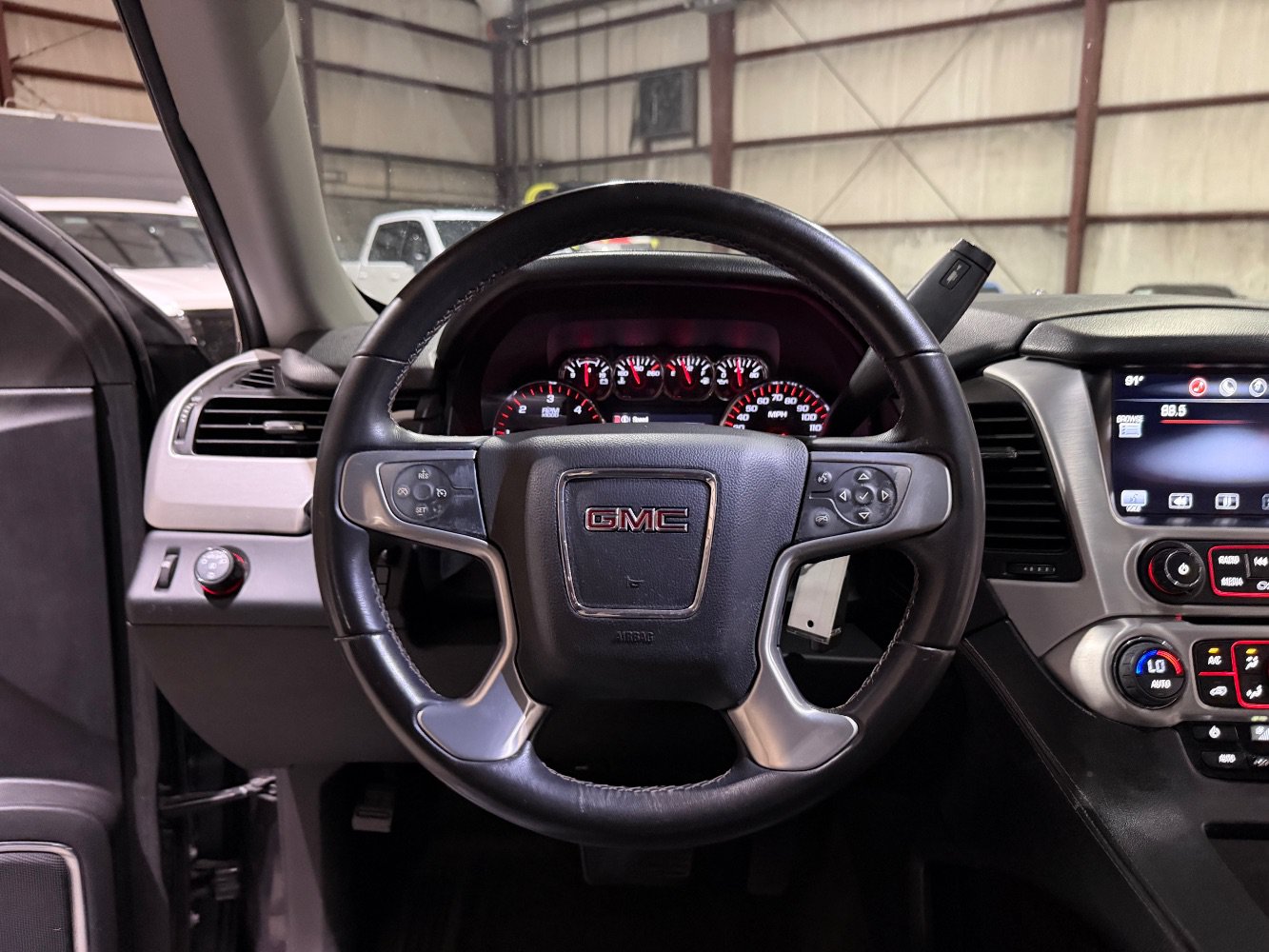 Used 2015 GMC Yukon SLE w/ Convenience Package RWD image 30