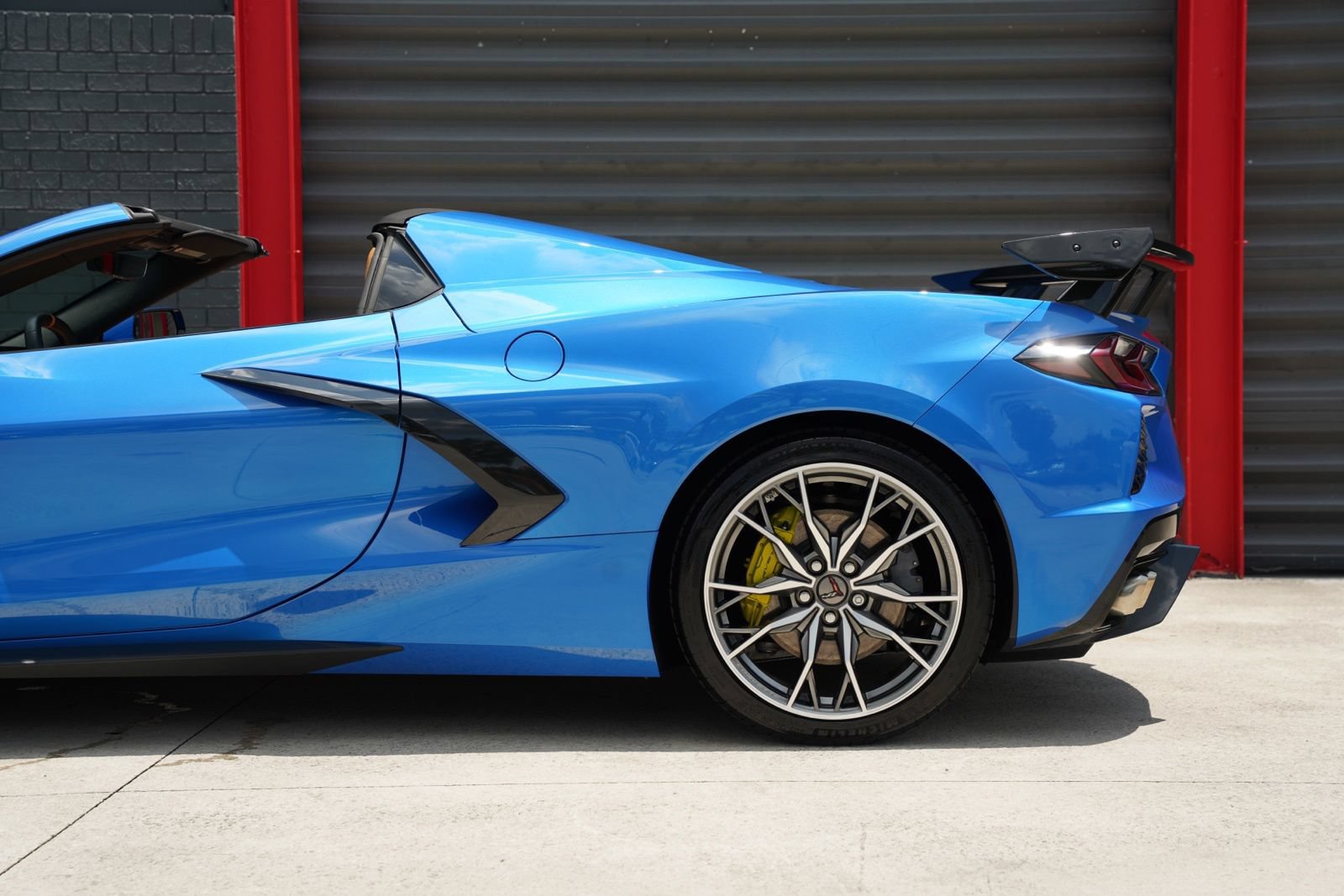 Used 2024 Chevrolet Corvette Stingray Preferred Conv w/ Battery Protection Package RWD image 8