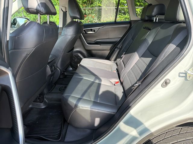 Used 2022 Toyota RAV4 XLE Premium FWD image 14