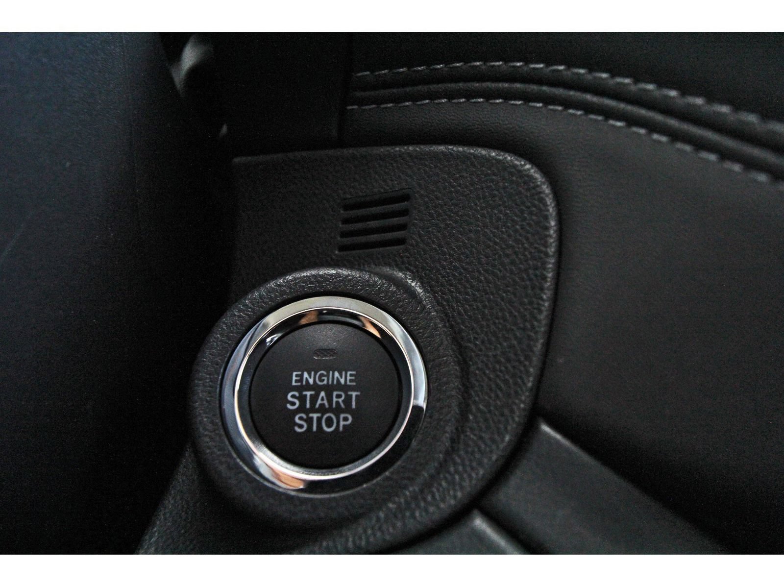 Certified 2025 Subaru Outback Limited AWD/4WD image 19